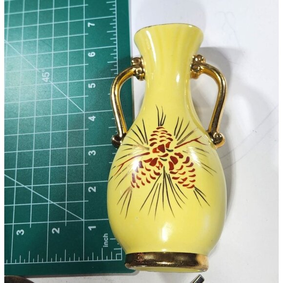 Vtg Vase Yellow Ceramic Gold tone Handles Pinecone cottagecore budvase - Picture 4 of 5